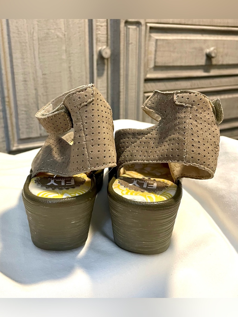 Fly London Yala Perforated Wedge Sandals-Taupe-Ankle Strap/Open Toe-Wm Sz 6 1/2 - Picture 3 of 8